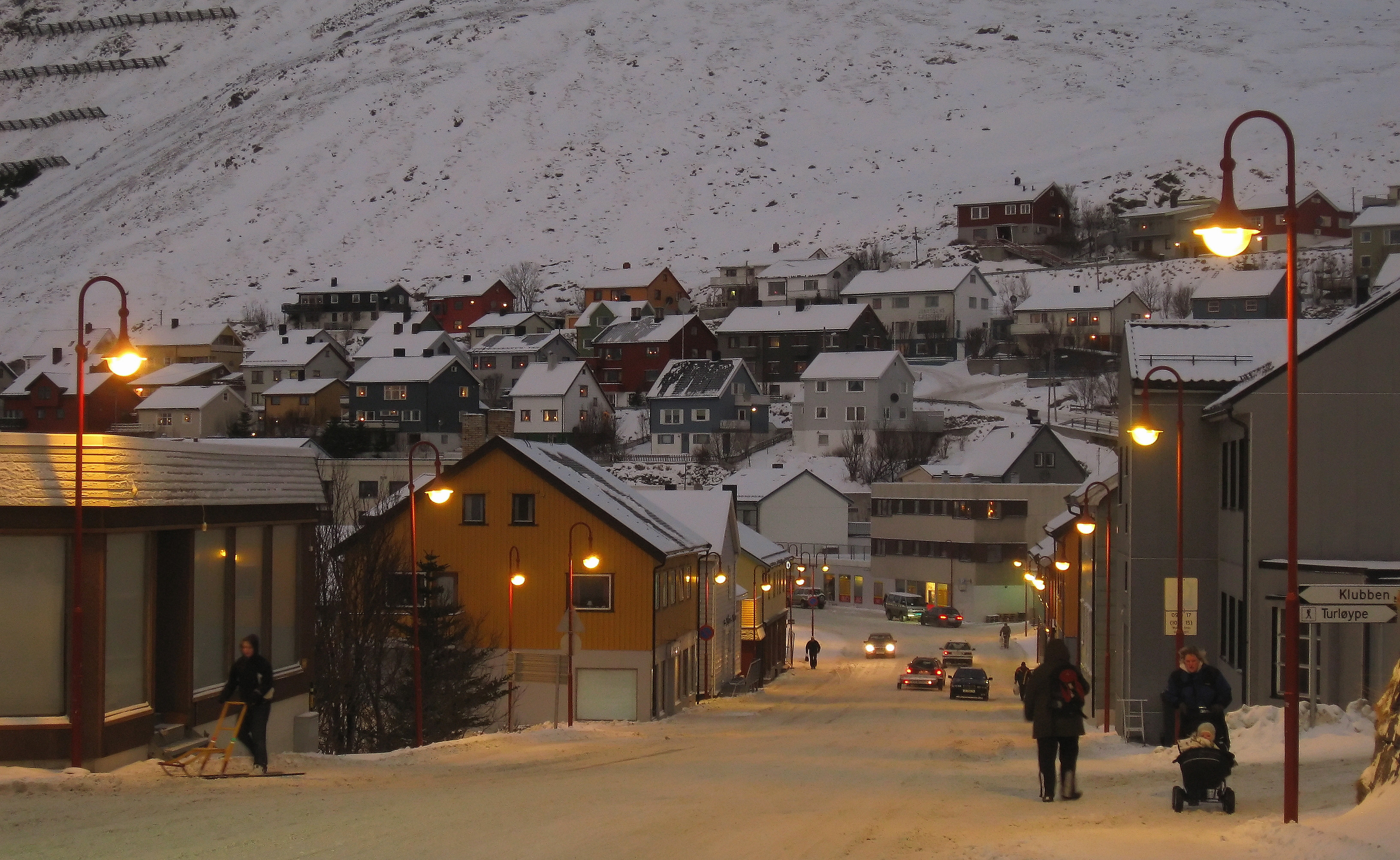 Hnningsvg Main Street