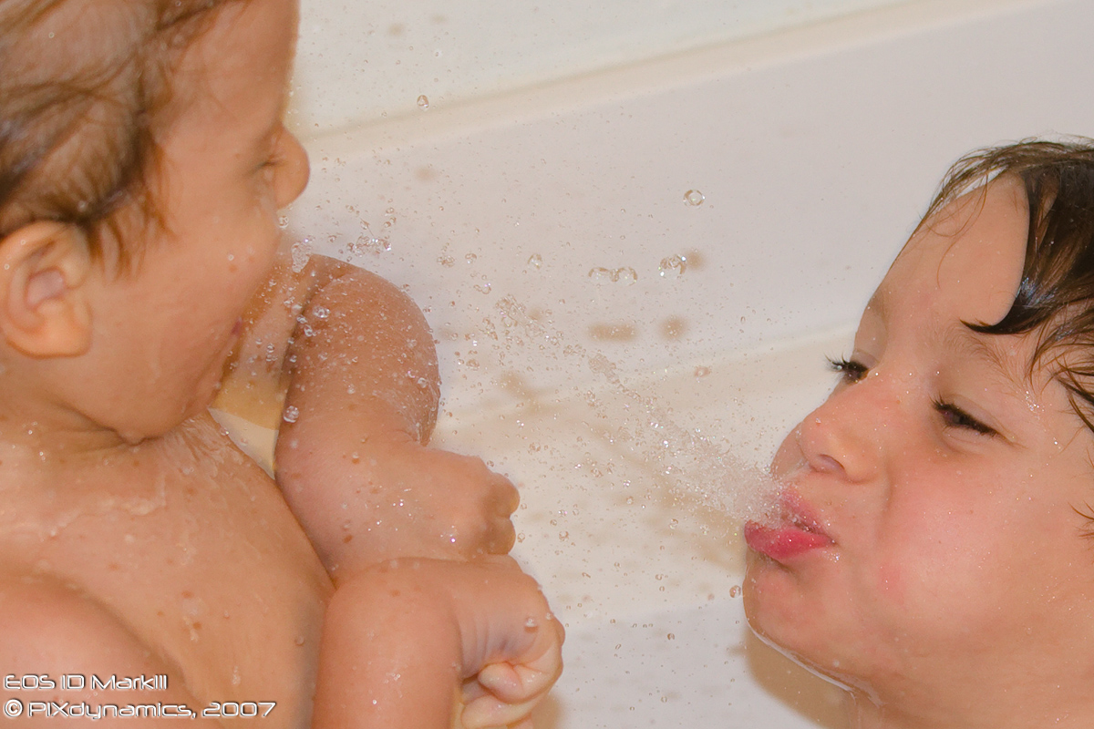 FERKI_y_SEBAS - Ducha-_1D30347-400-LR-web.jpg