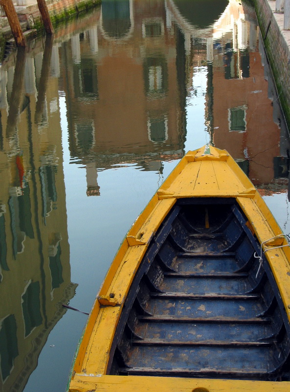 Venise barque jaune.jpg