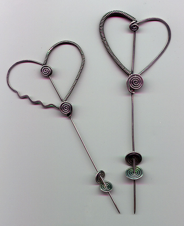 Sandis Design Heart Pins