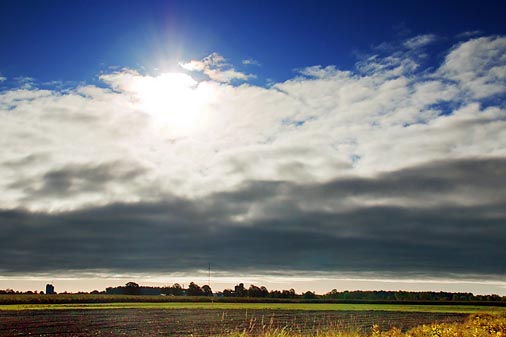 Sun Making A Withdrawal From A Cloud Bank 20090919