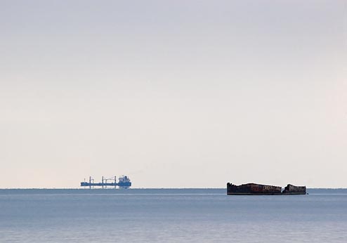 Two Ships 69153