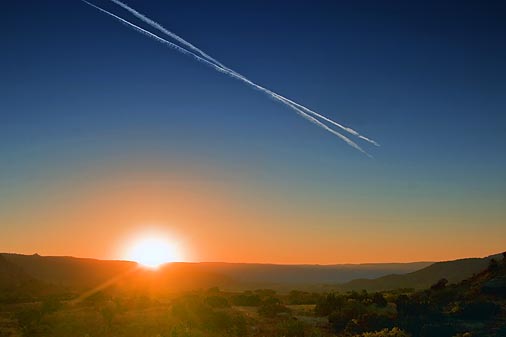 Crossed Contrails 71998