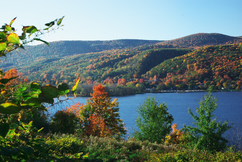 Hammondsport, NY - Autumn Colours 1 - Oct 2007 SP web.jpg
