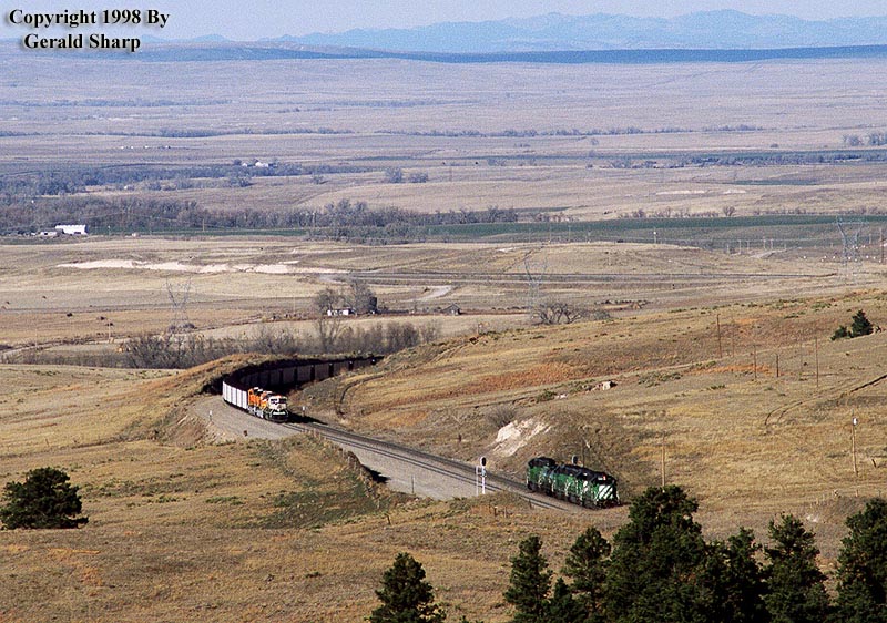 bnsf9810_at_rutland.jpg