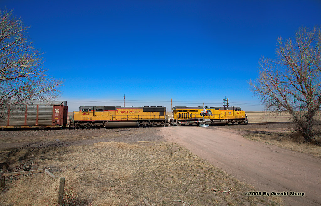 up7737east_west_of_pine_bluffs.jpg