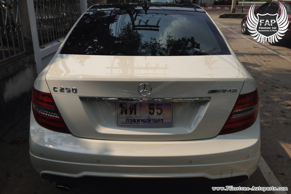 W204 C-Class.jpg