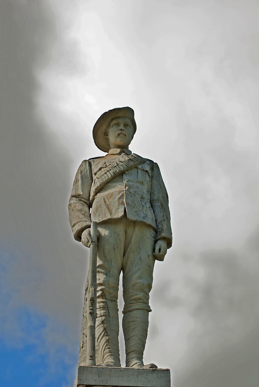 WAR MEMORIAL- GOULBURN, NSW, AUSTRALIA