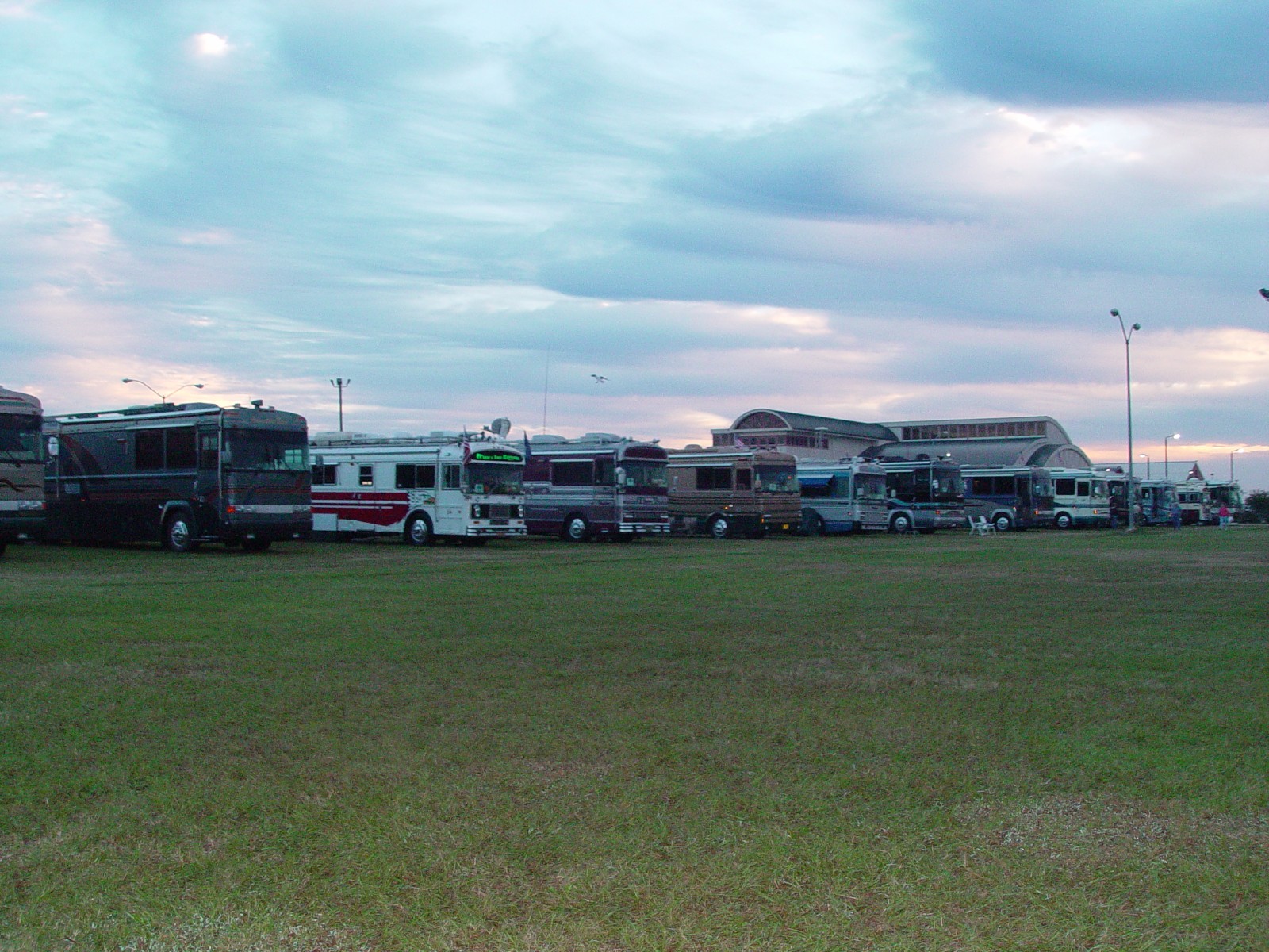 SUNDAY MORNING THE BIRDS WERE ALL READY TO ENTER THE CAMPING AREA AT RITV