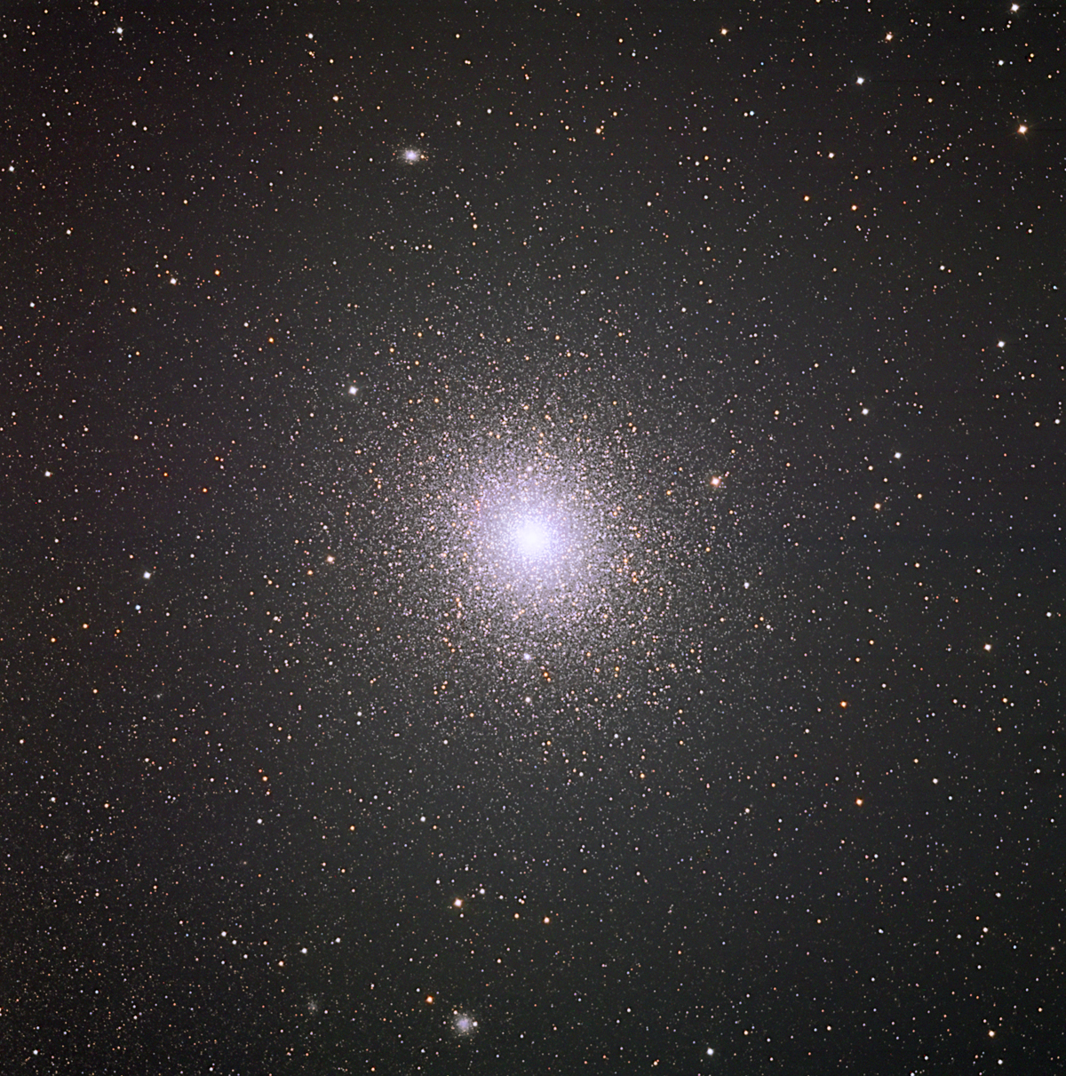 47 Tucanae LRGB 37 21 16 21.jpg
