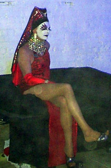 o3/82/605482/1/112163299.vGLyybPk.RedDressPDX200934.JPG