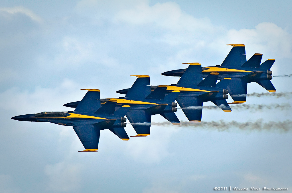 Blue Angels Echelon Parade