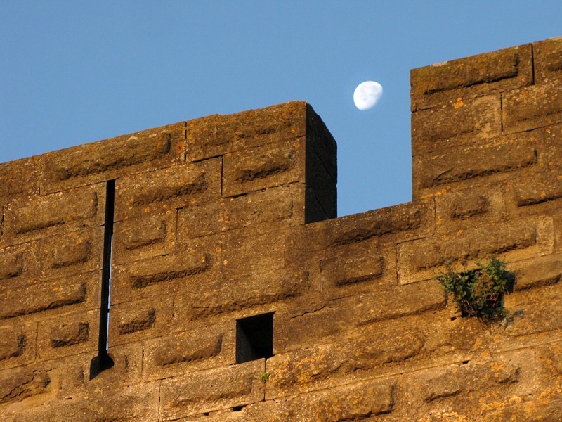 la lune sentinelle