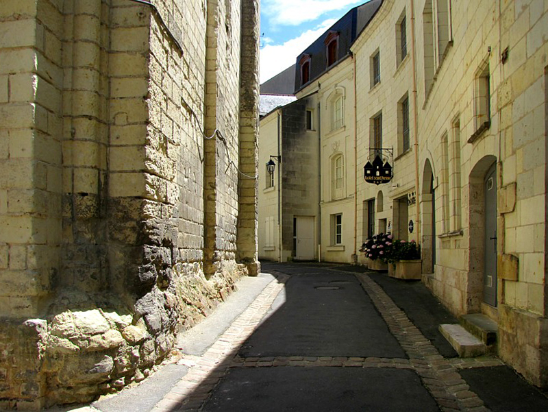 la petite rue de l'htel Saint-Pierre