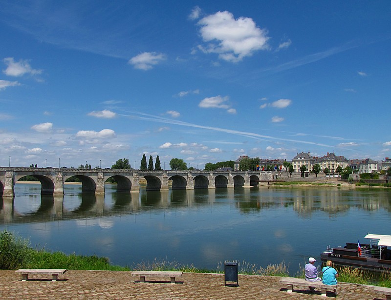 le pont de Saumur