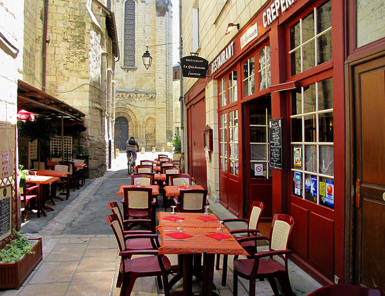 petite rue des restaurants