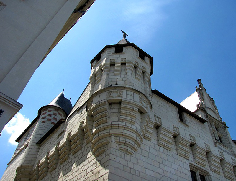 Saumur,  le coin de l'hotel de ville