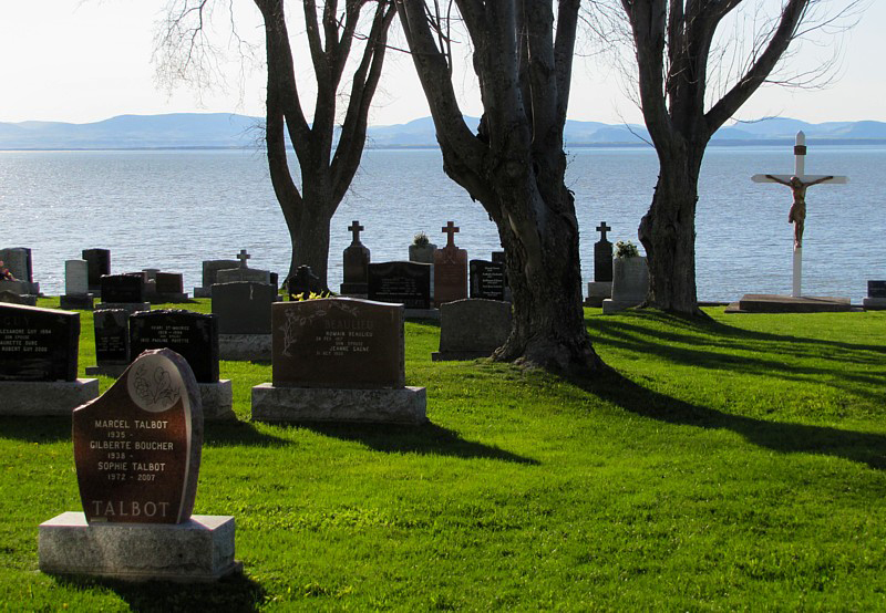 Cimetière au bord des flots