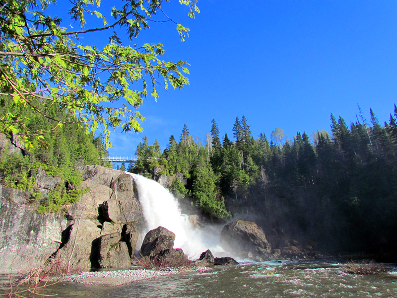 La chute Neigette et sa nouvelle passerelle