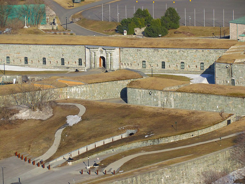 mur d'entre de la forteresse de Qubec