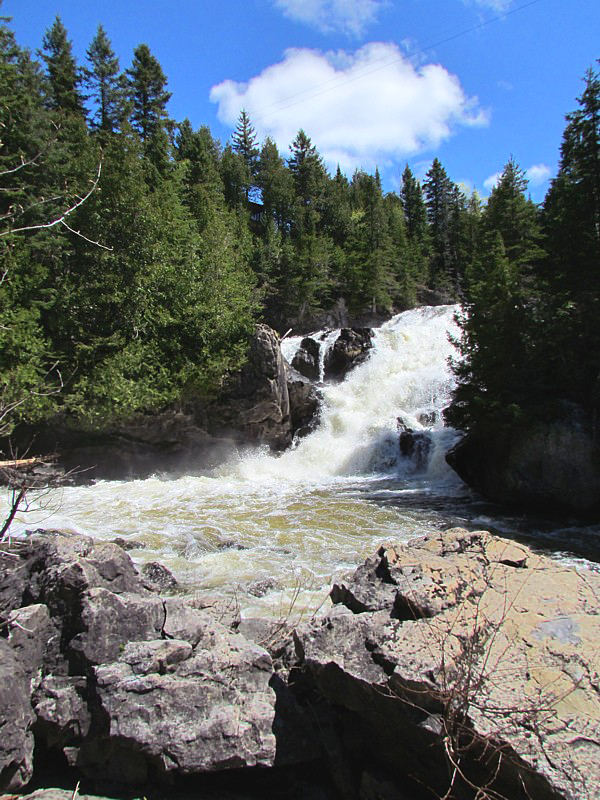 chute  Ti-M, joyaux local