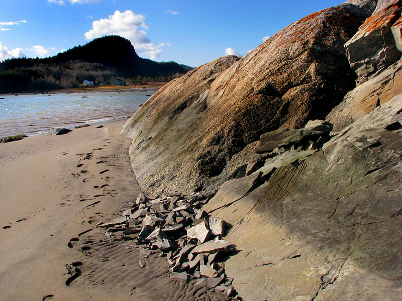 les rochers usés de l'ile aux Amours