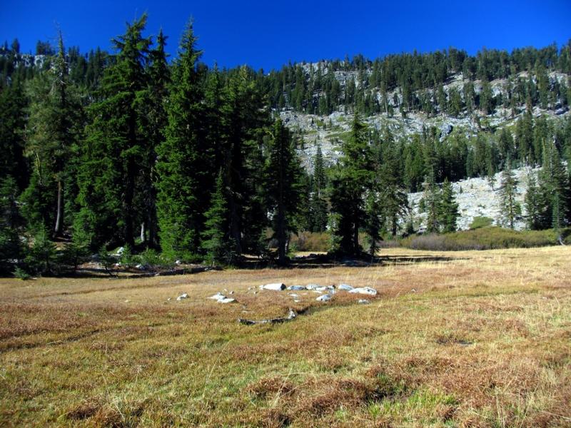 Off Trail meadow cirque near Trail Gulch Lake