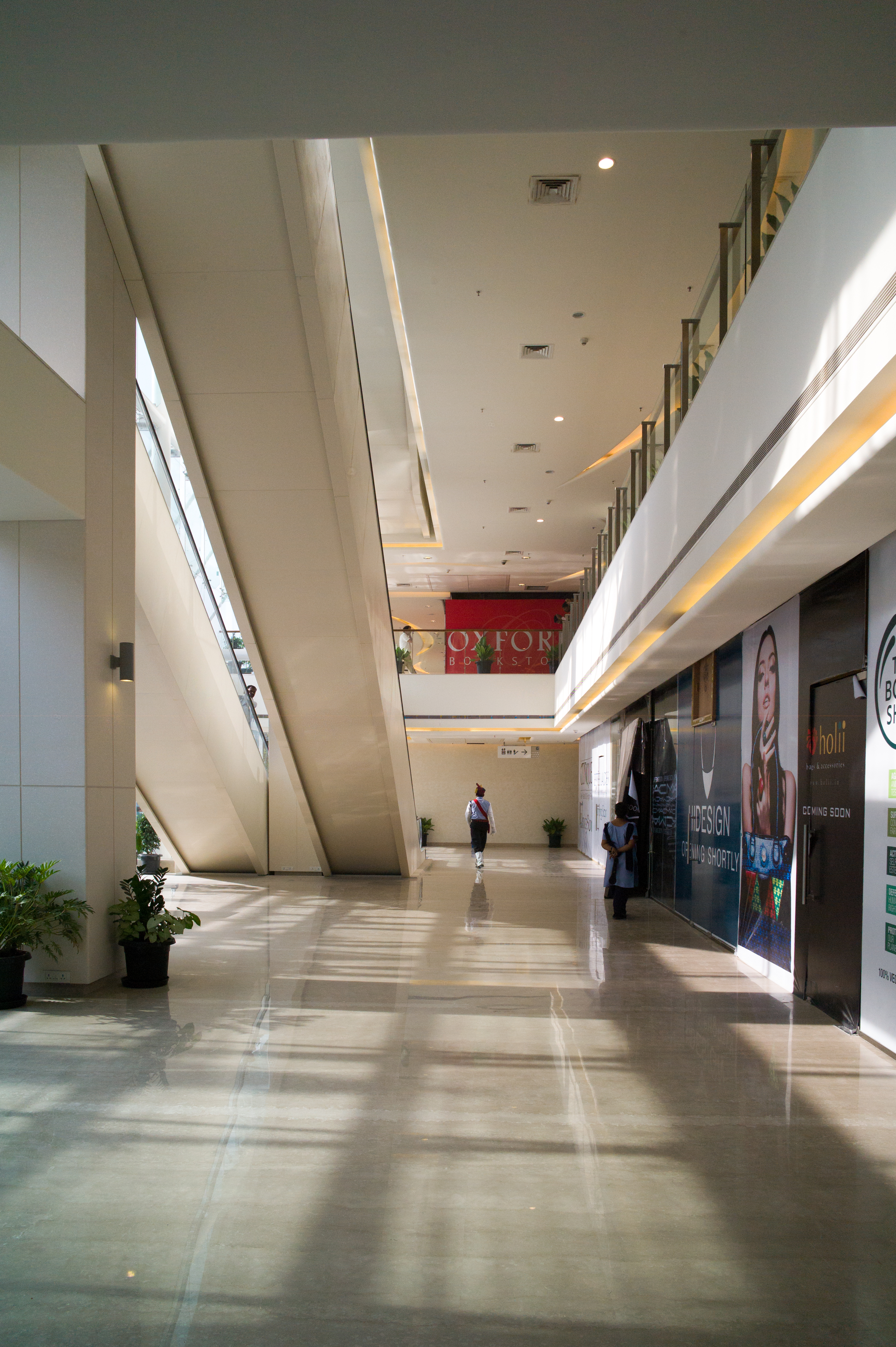  20120419 - 0005 - VMG - 1 MG Road.jpg