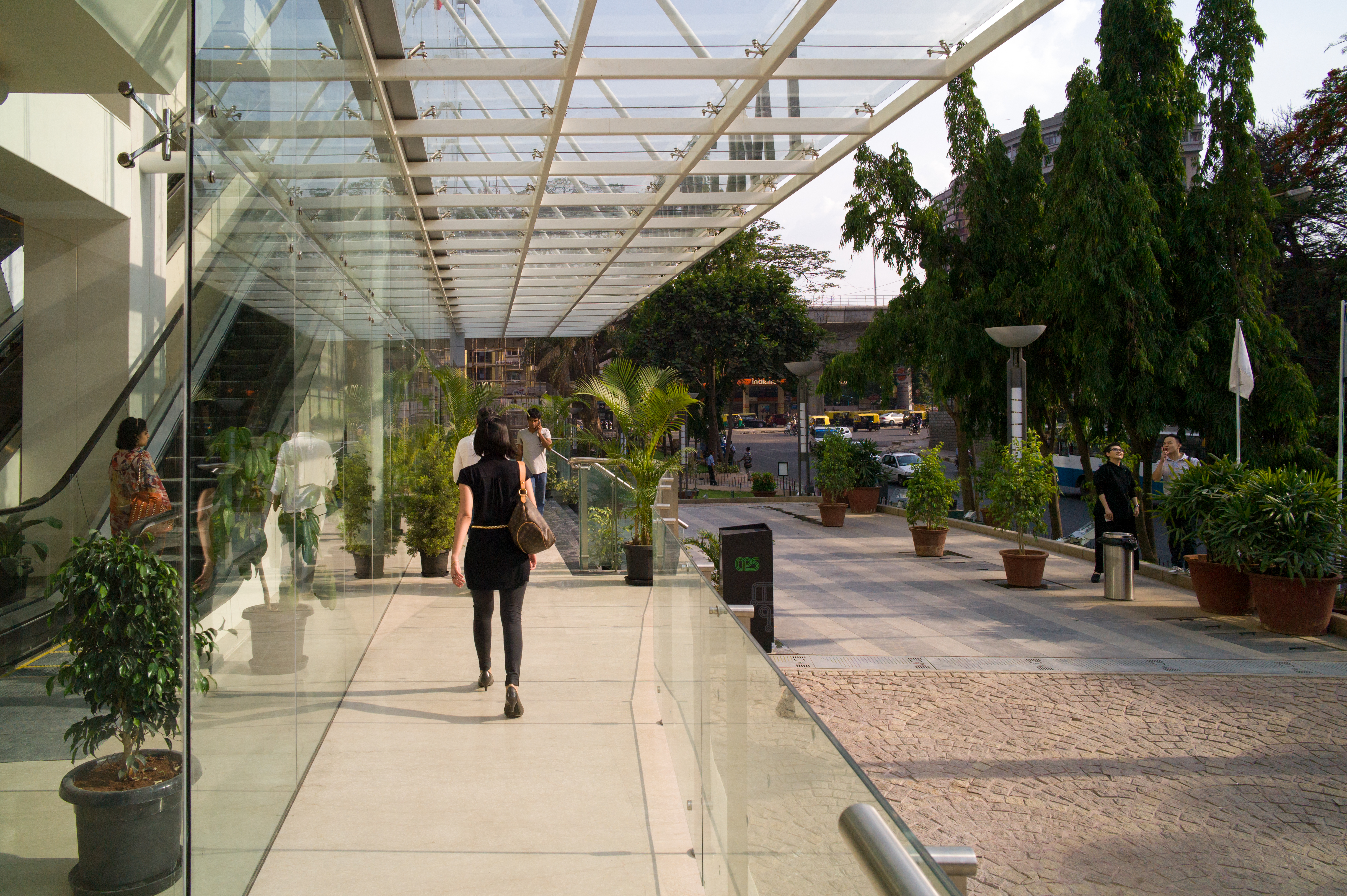  20120419 - 0006 - VMG - 1 MG Road.jpg