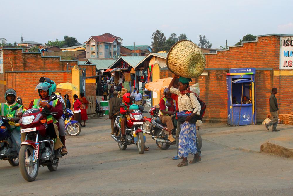 4985 Musanze market.jpg