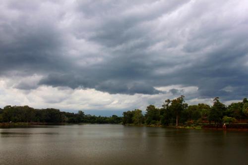 4165 Clouds above moat.jpg