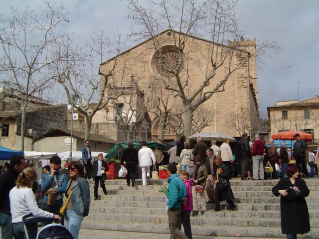 market day, pollensa