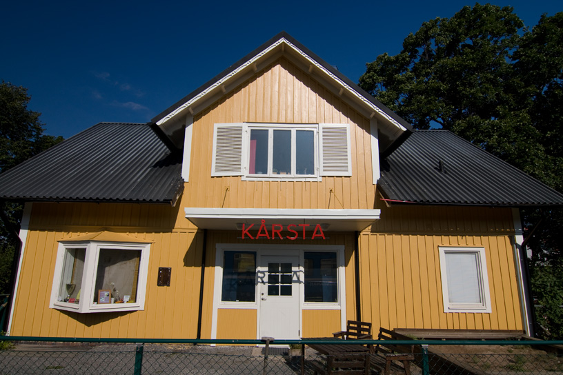Krsta station