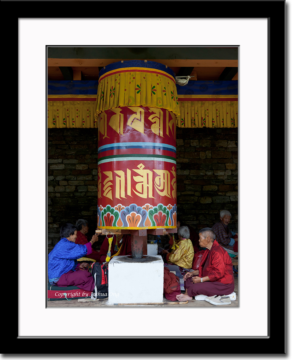 Huge Prayer Wheel at Thimphu Chorten