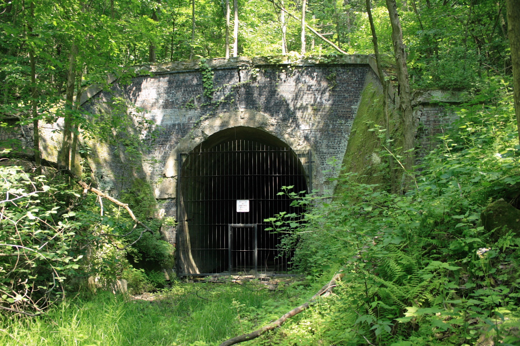 7936 Winston Tunnel.JPG