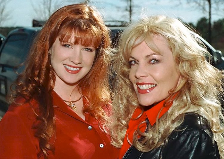 Julia Hayes Melissa Wolf.jpg