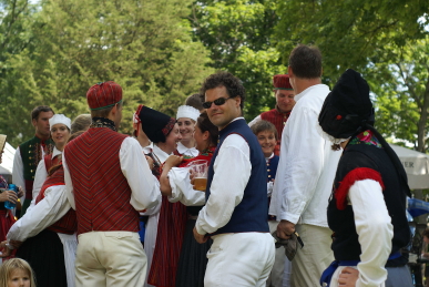 Pommeranian dancers