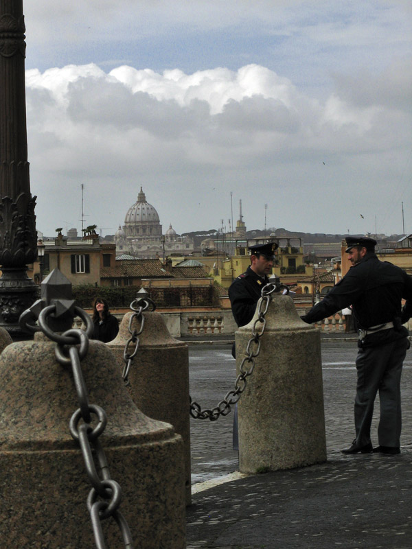 Piazza del Quirinale with Carabinieri9620