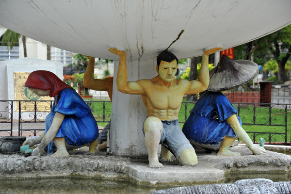 Detail of the fountain in the central square of Laoag City