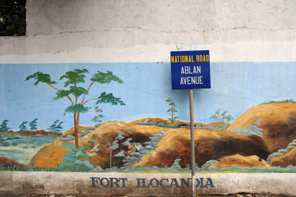 Mural with Fort Ilocandia along Ablan Avenue, Laoag