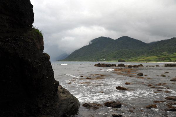 Climbing up to Bantay Abot Cave