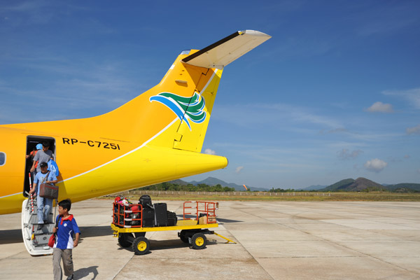 Apparently Cebu Pacific's ATRs need 5 miles visibilitiy for a visual approach at Busuanga