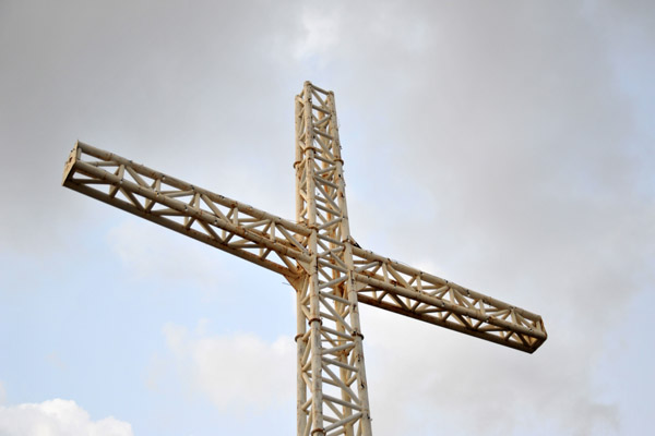 Cross on top of Mount Tapyas