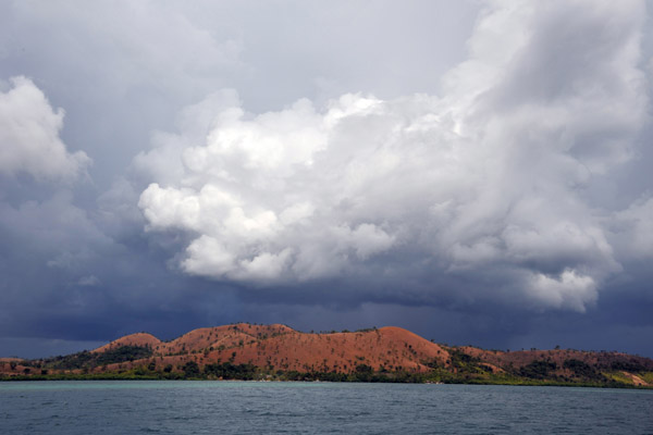 Storm clouds building over Busuanga ... looks like Cebu Pacific will cancel again