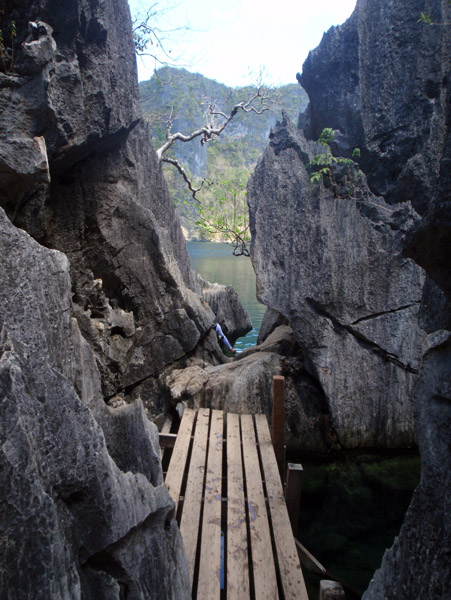 Arrival at Barracuda Lake