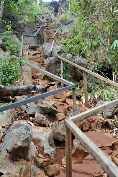 The steps leading down to Kayangan Lake