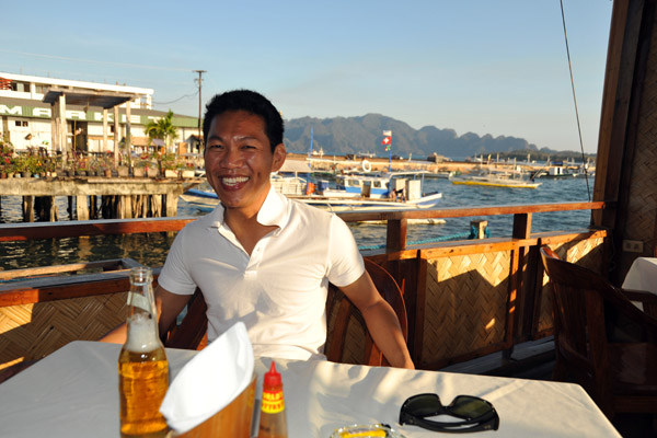After-dive drink, Seadive Resort
