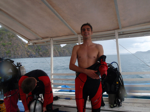 Skywest pilot Elvis suiting up for the dive