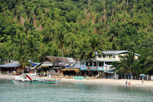 El Nido's beach is lined with restaurants