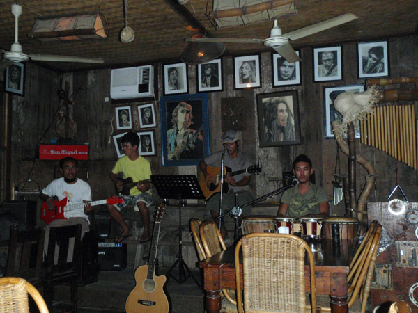 The band of Balay Tubay, El Nido
